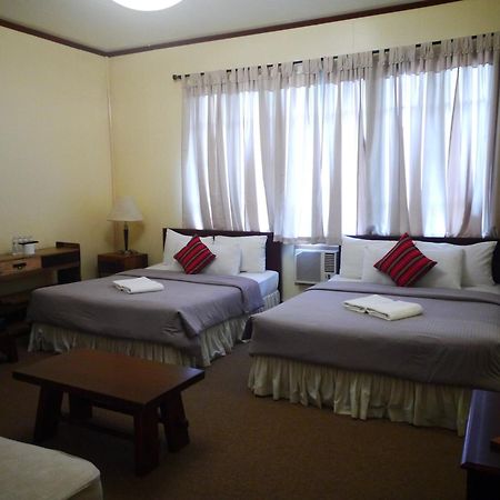 Mountain Lodge And Restaurant Baguio City Esterno foto