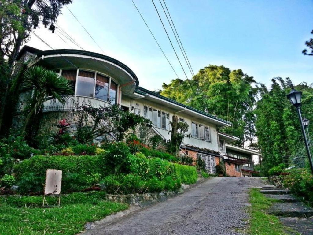 Mountain Lodge And Restaurant Baguio City Esterno foto