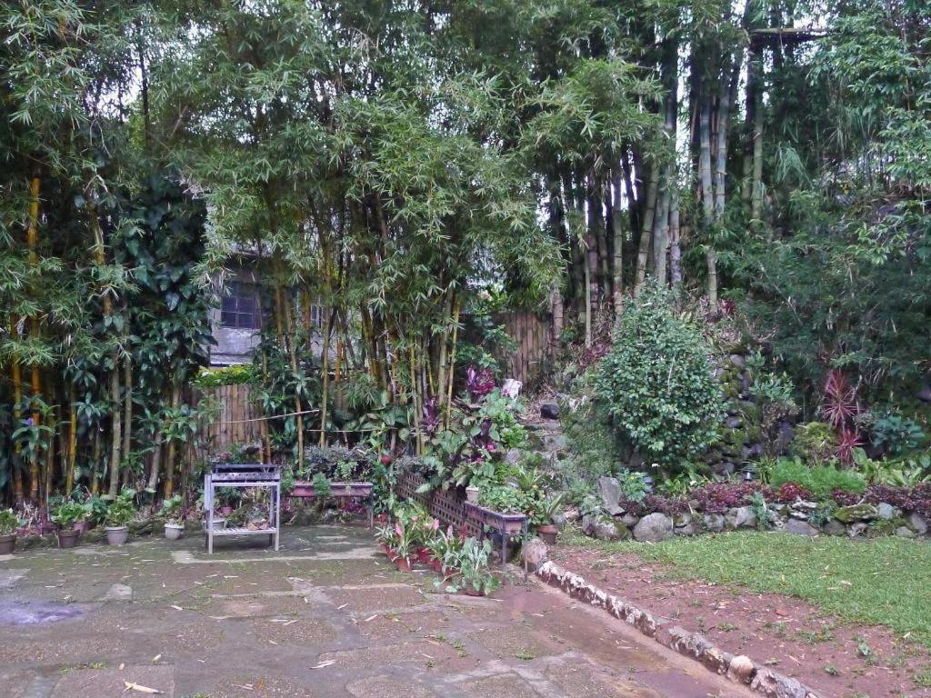 Mountain Lodge And Restaurant Baguio City Esterno foto