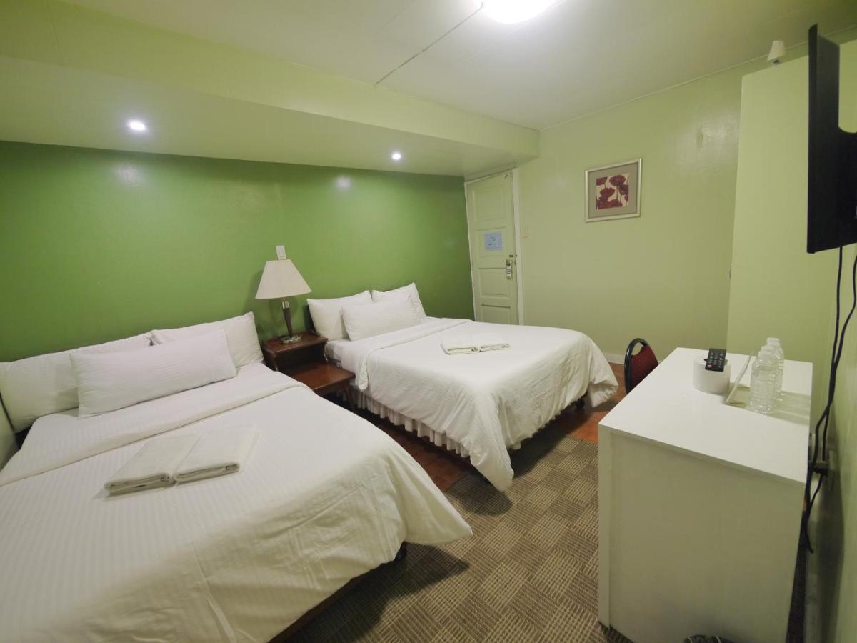 Mountain Lodge And Restaurant Baguio City Esterno foto